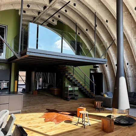 Villa Shelterloft Larz